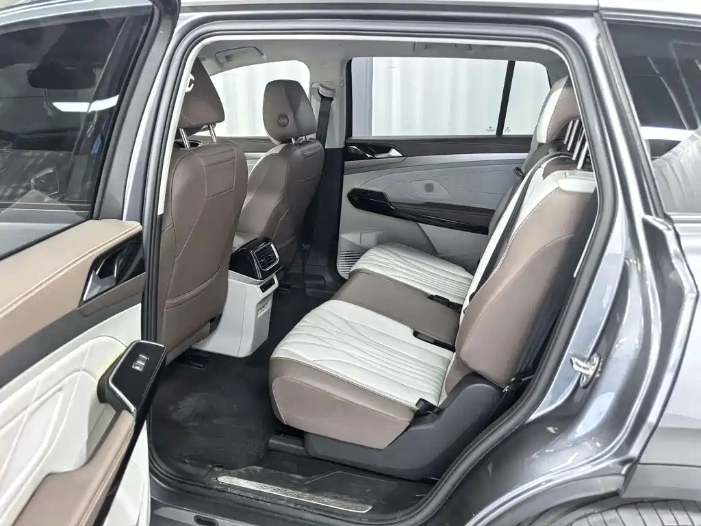 Volkswagen ID.6 X — миниатюра 6