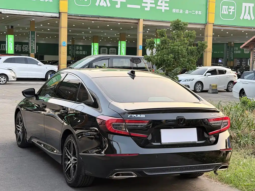Honda Accord — миниатюра 14