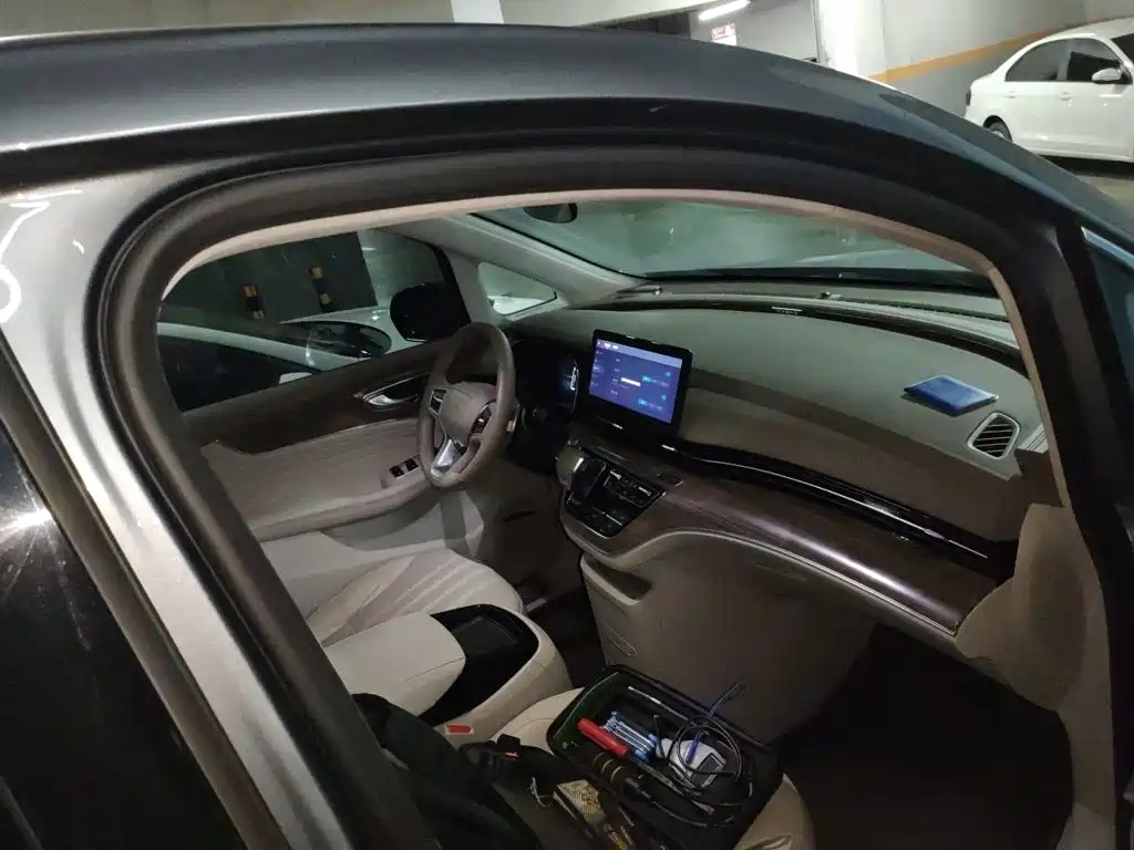 Roewe iMAX8 — миниатюра 19