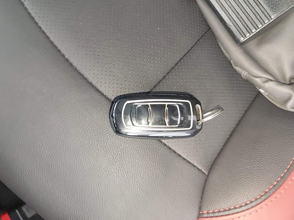 Geely Vision X3 1.5 л 2022 г. Белый, пробег 30099 км