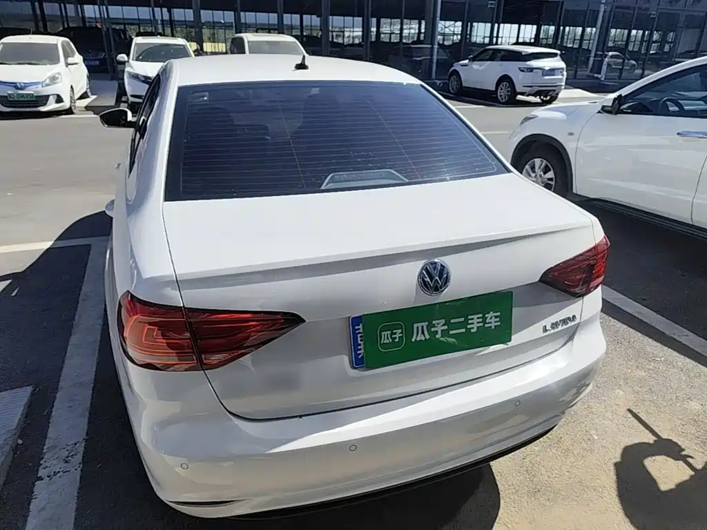Volkswagen Lavida — миниатюра 6