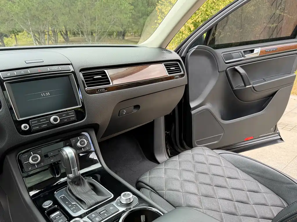 Volkswagen Touareg — миниатюра 19