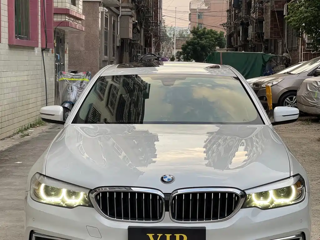 BMW 5 Series — миниатюра 2