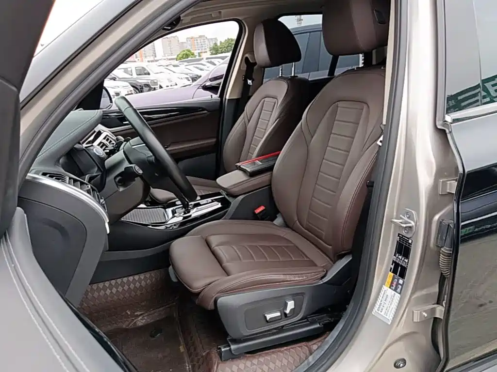 BMW iX3 — миниатюра 15