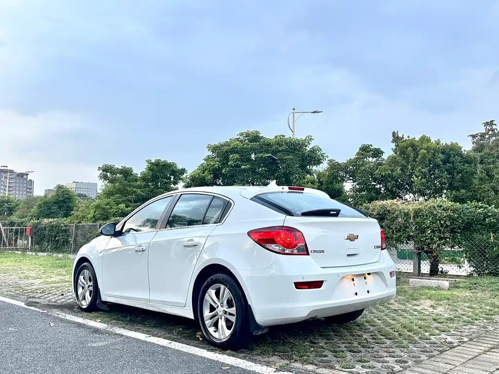 Chevrolet Cruze — миниатюра 7