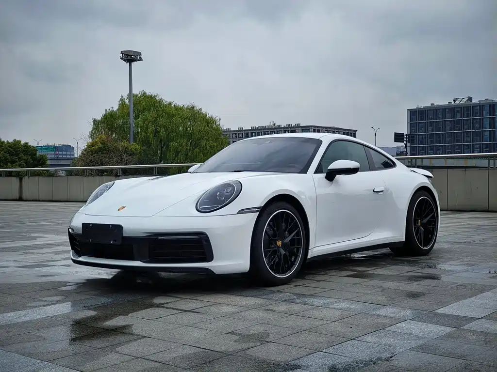 PORSCHE 911
