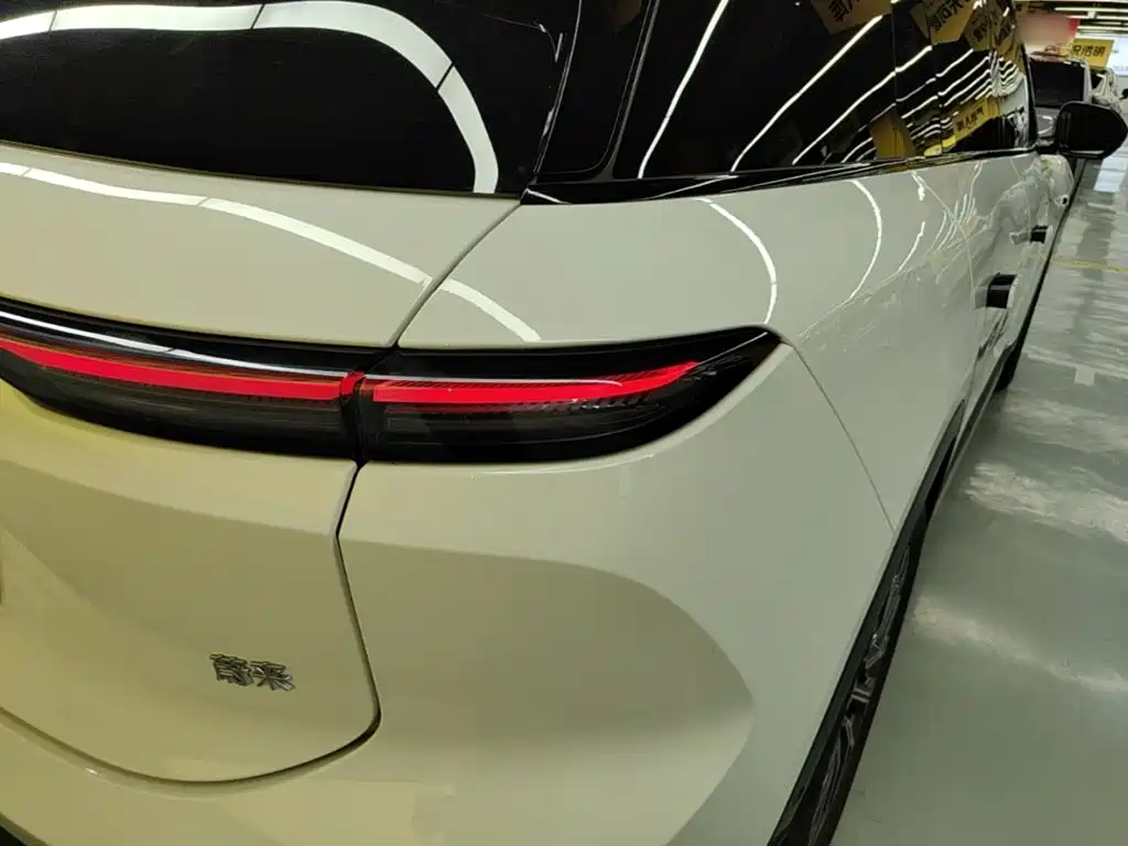 NIO ES6 — миниатюра 8