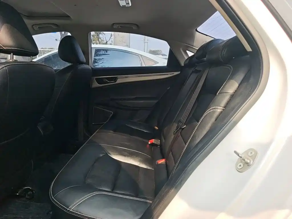 Geely Emgrand GL — миниатюра 17