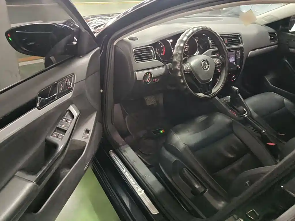 Volkswagen Sagitar — миниатюра 16