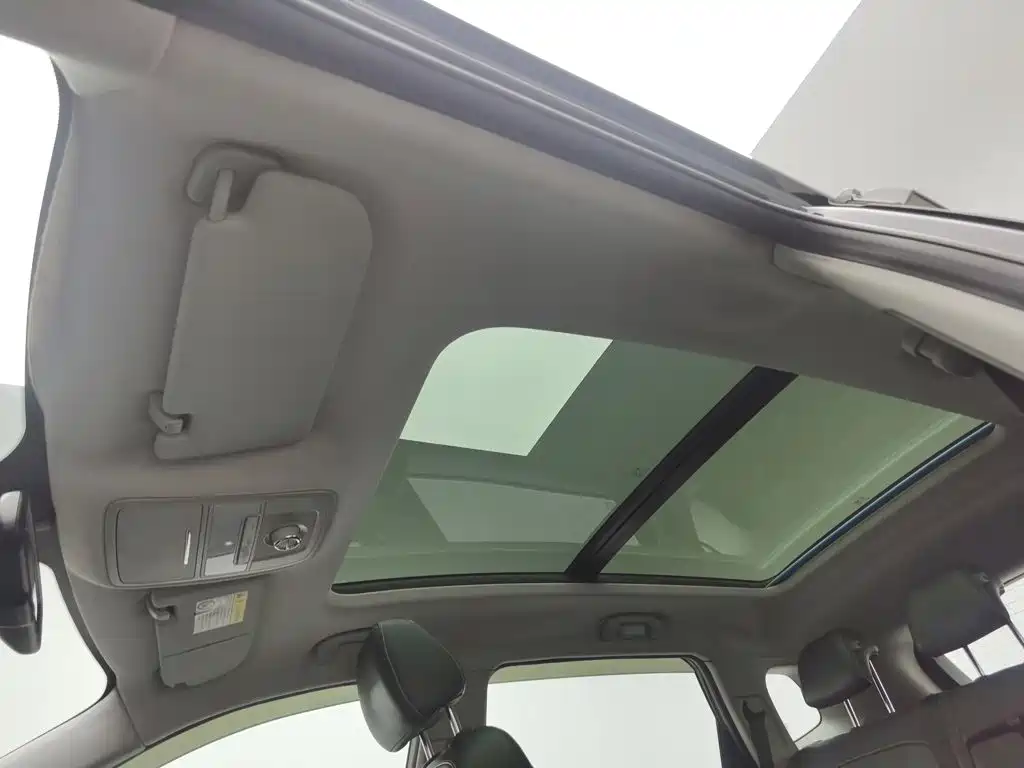 Roewe RX5 — миниатюра 14