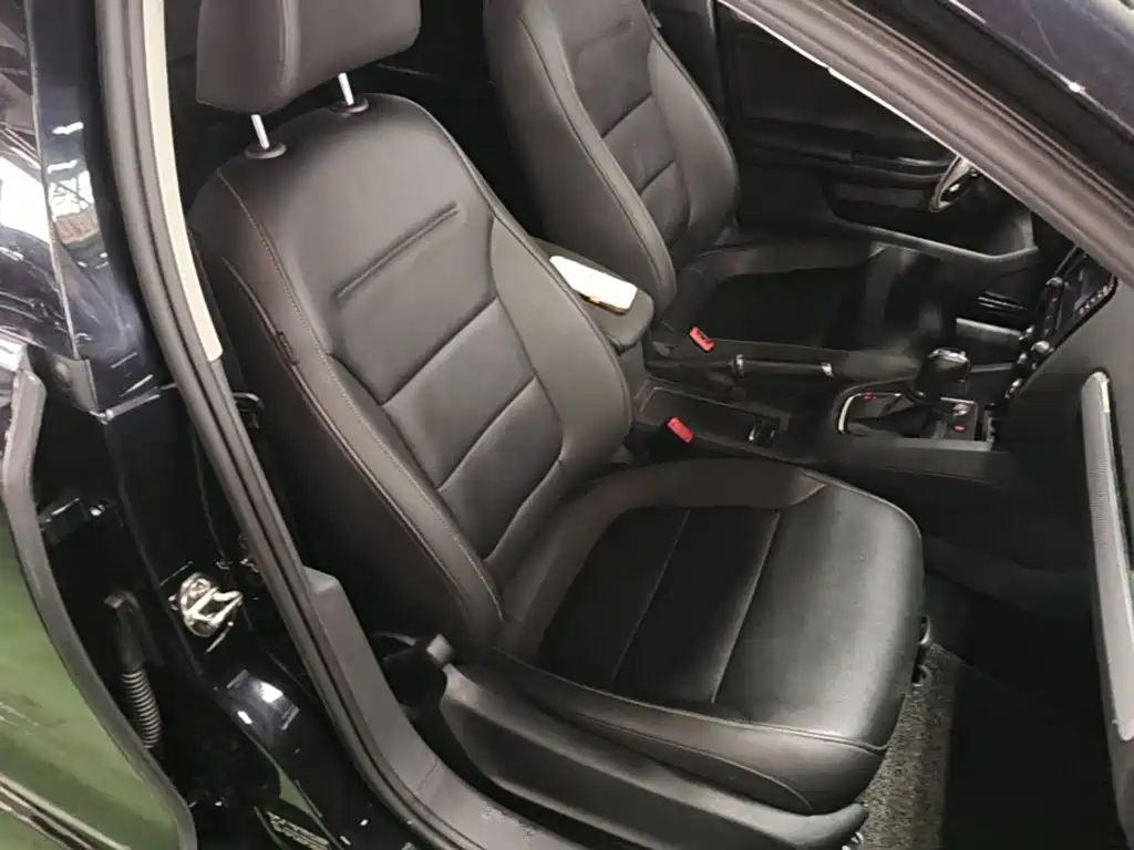Volkswagen Sagitar — миниатюра 25