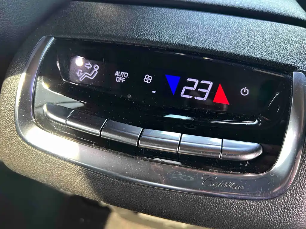 Cadillac XT6 — миниатюра 20