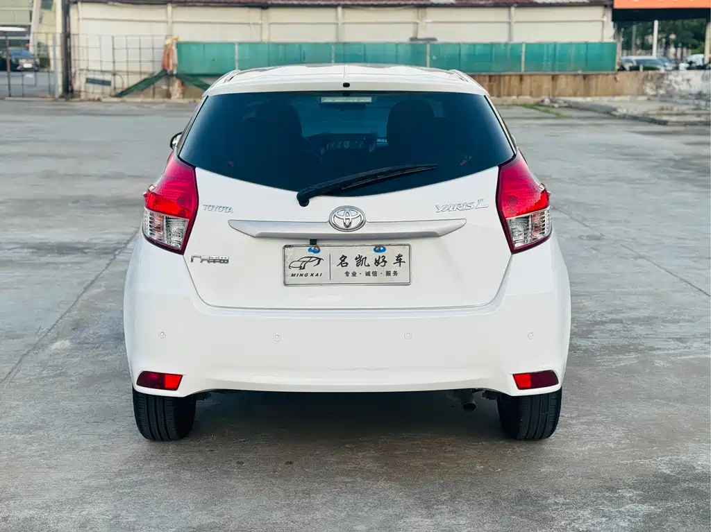 Toyota Yaris L — миниатюра 5
