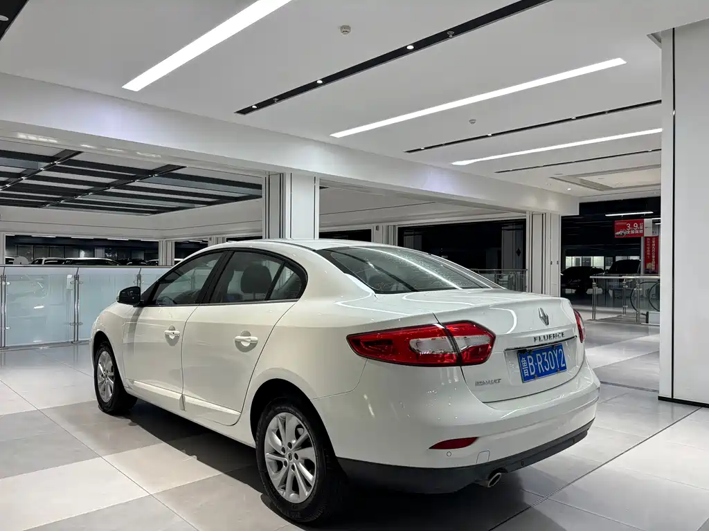 Renault Fluence — миниатюра 5