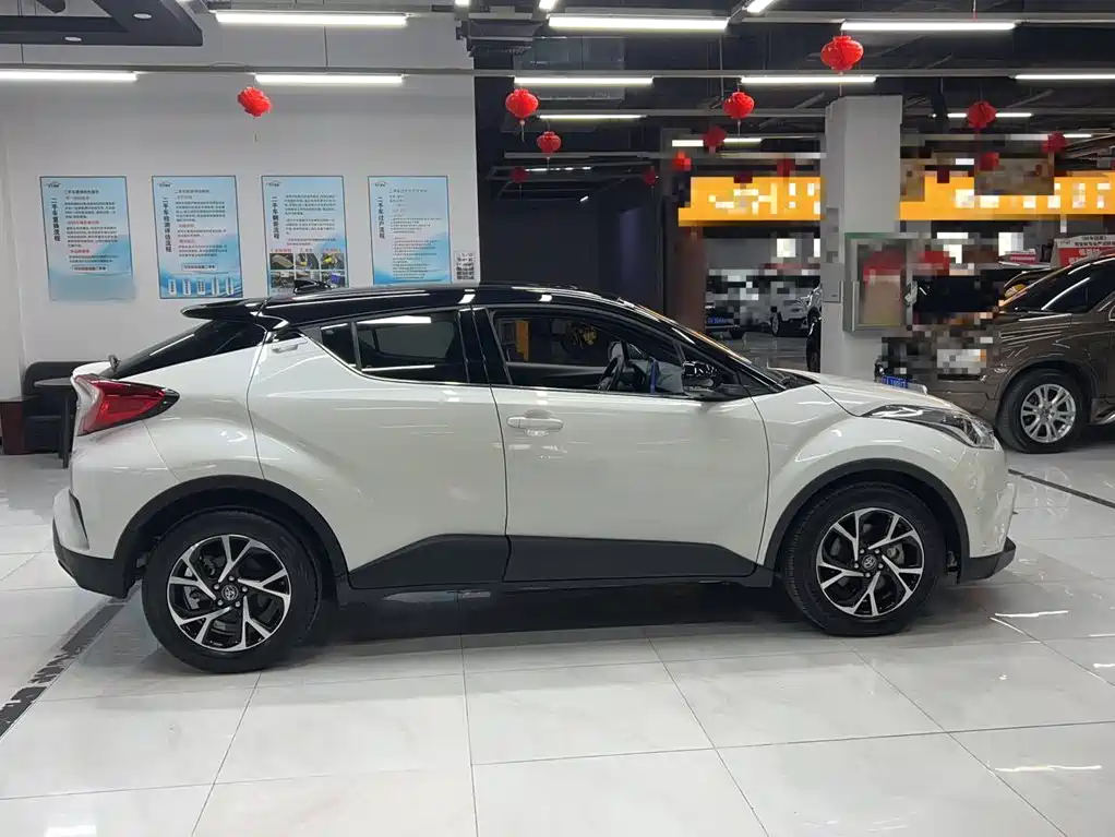 Toyota C-HR — миниатюра 8