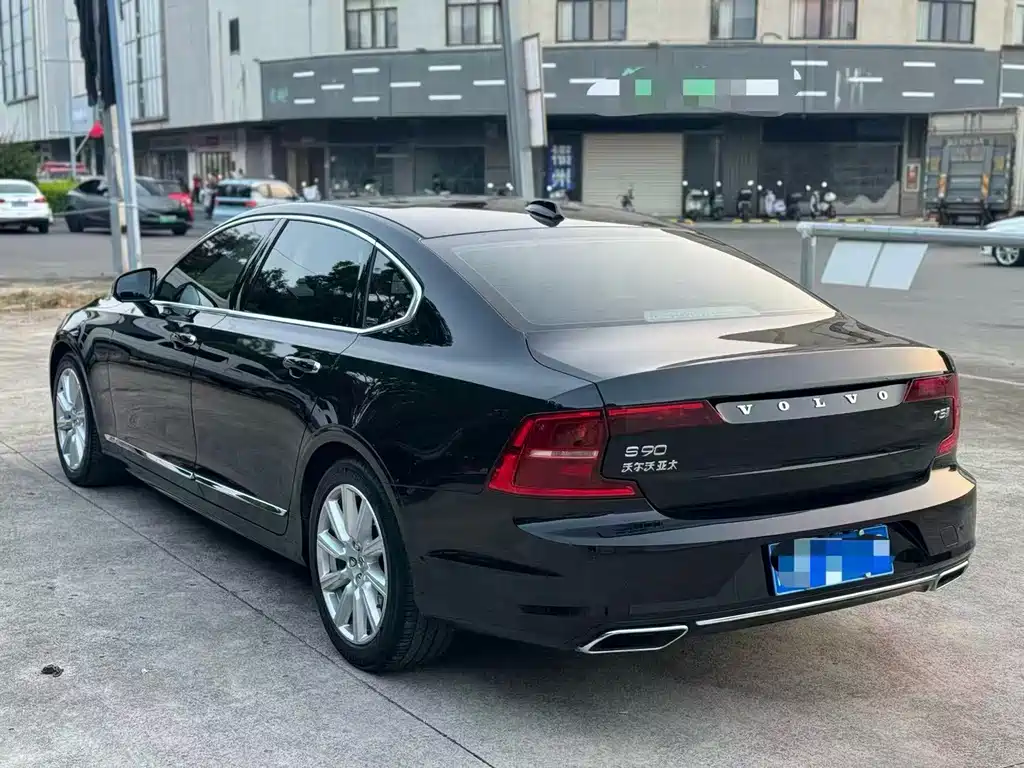 Volvo S90 — миниатюра 3
