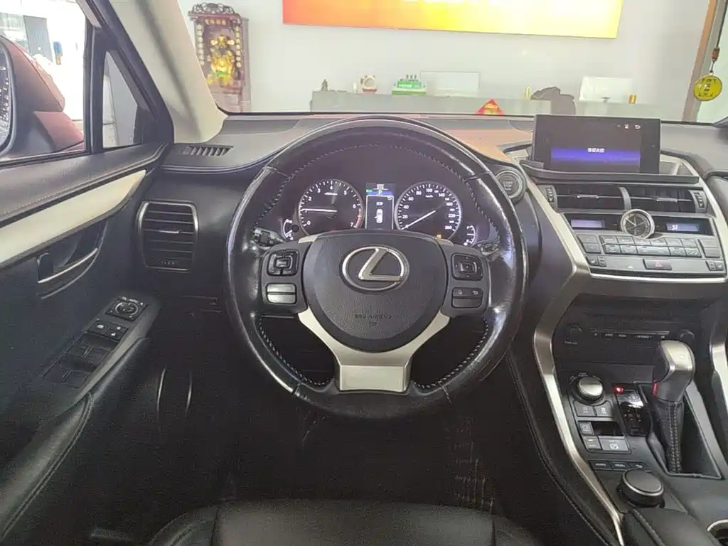 Lexus NX — миниатюра 11