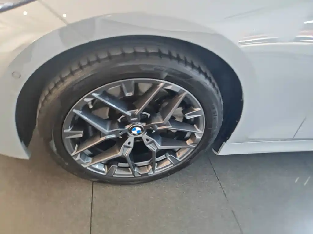 BMW 3 Series — миниатюра 23