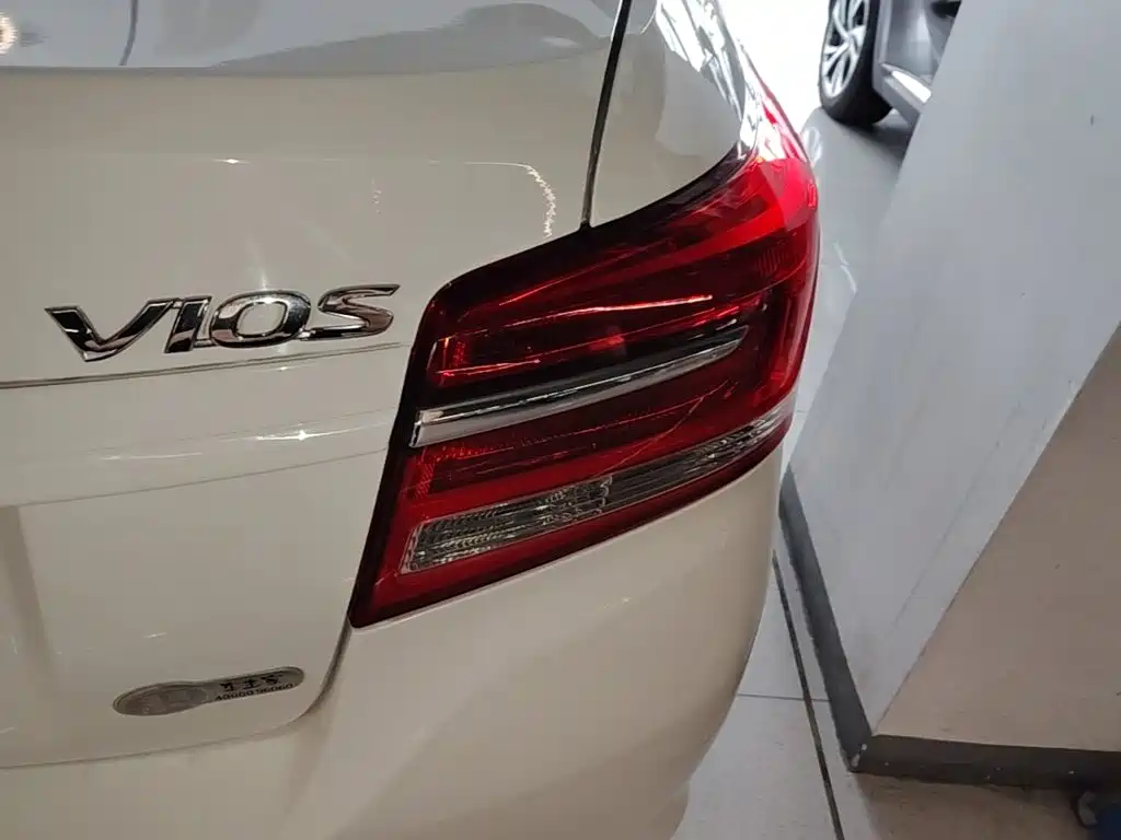 Toyota Vios — миниатюра 8