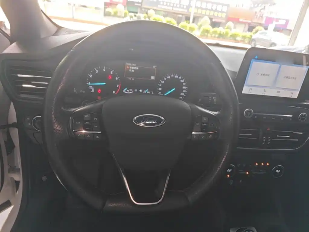 Ford Focus — миниатюра 11