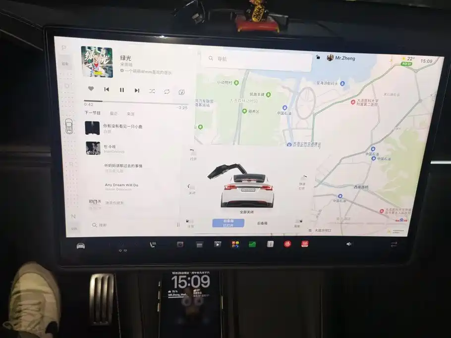 Tesla Model X — миниатюра 13
