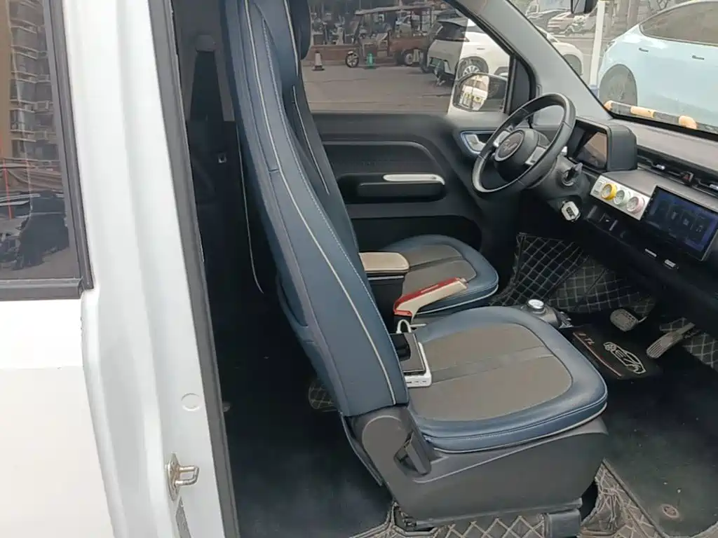Wuling MINIEV — миниатюра 25