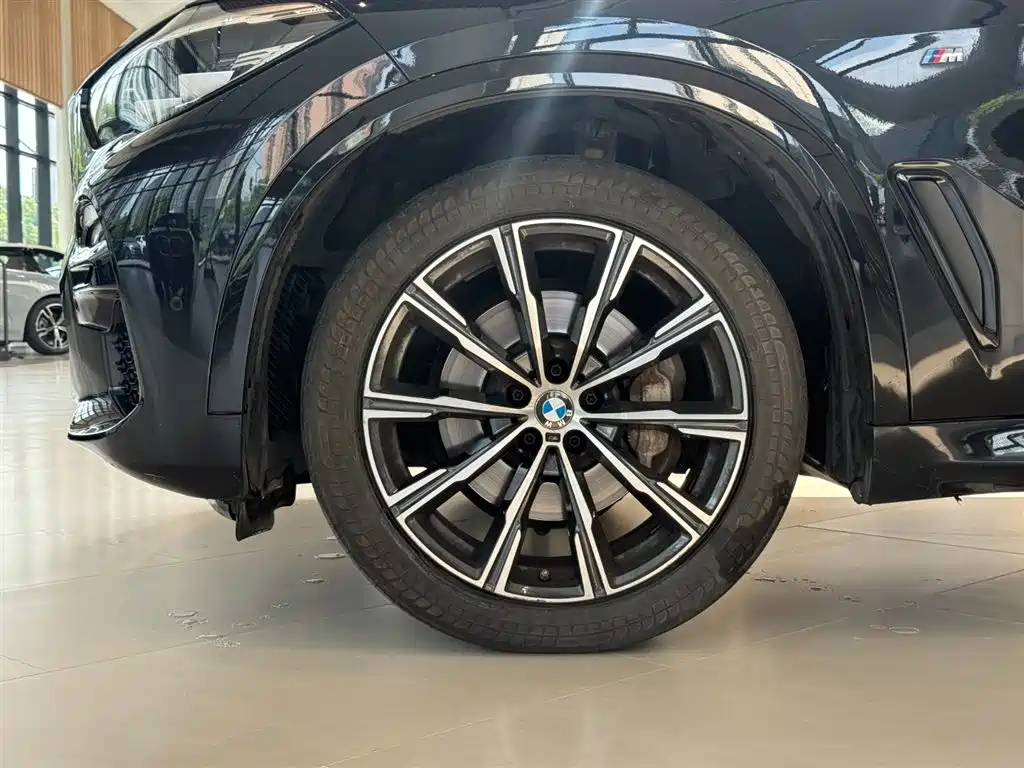 BMW X5 (Import) — миниатюра 6