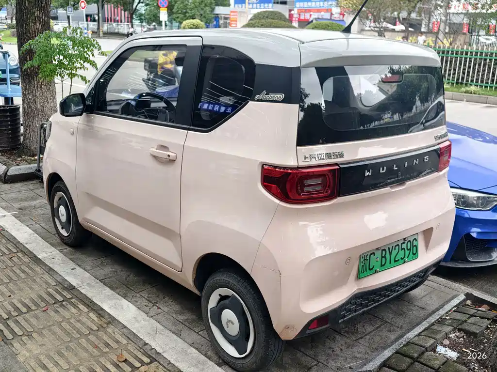 Wuling MINIEV — миниатюра 6