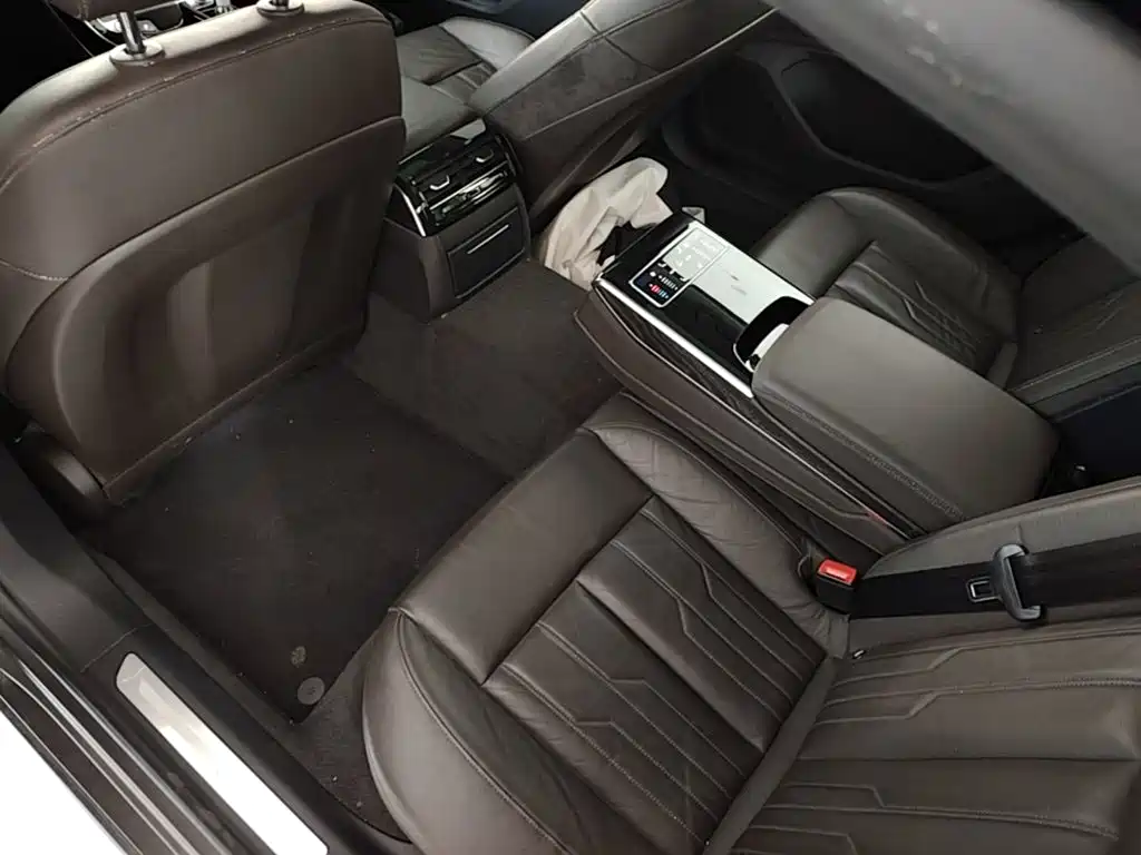 Audi A8 — миниатюра 17