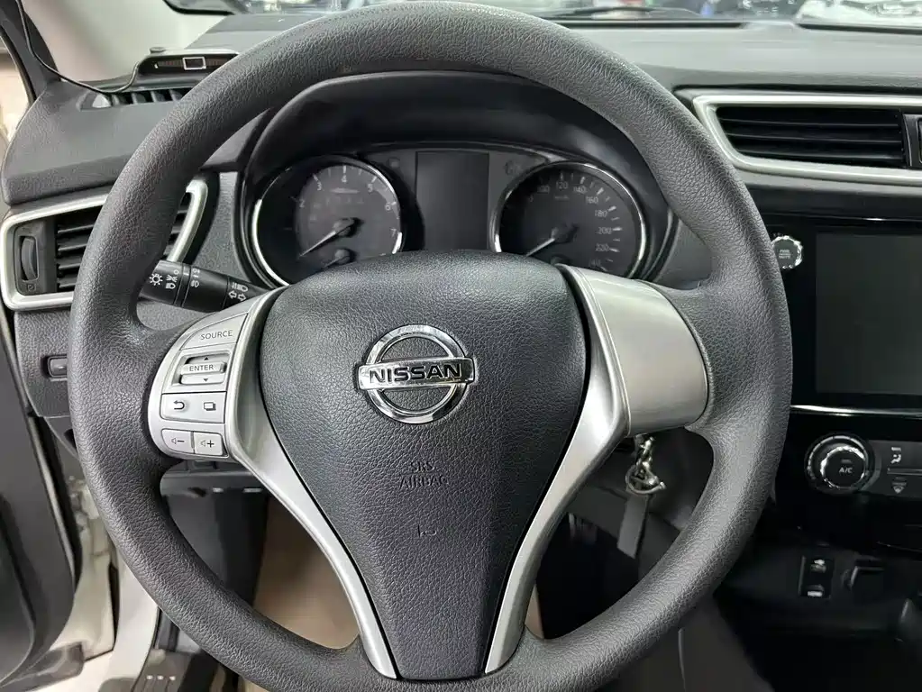 Nissan Qashqai — миниатюра 15