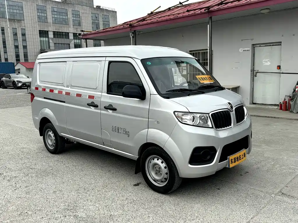 Jinbei X30 2024 1.5L 2/5 мест