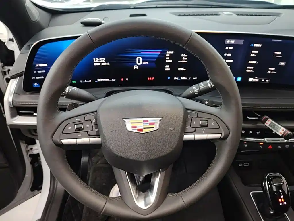 Cadillac XT4 — миниатюра 11