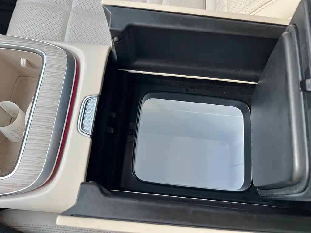 Changan Deepal DARK BLUE S09