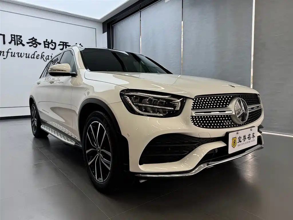 MERCEDES-BENZ GLC