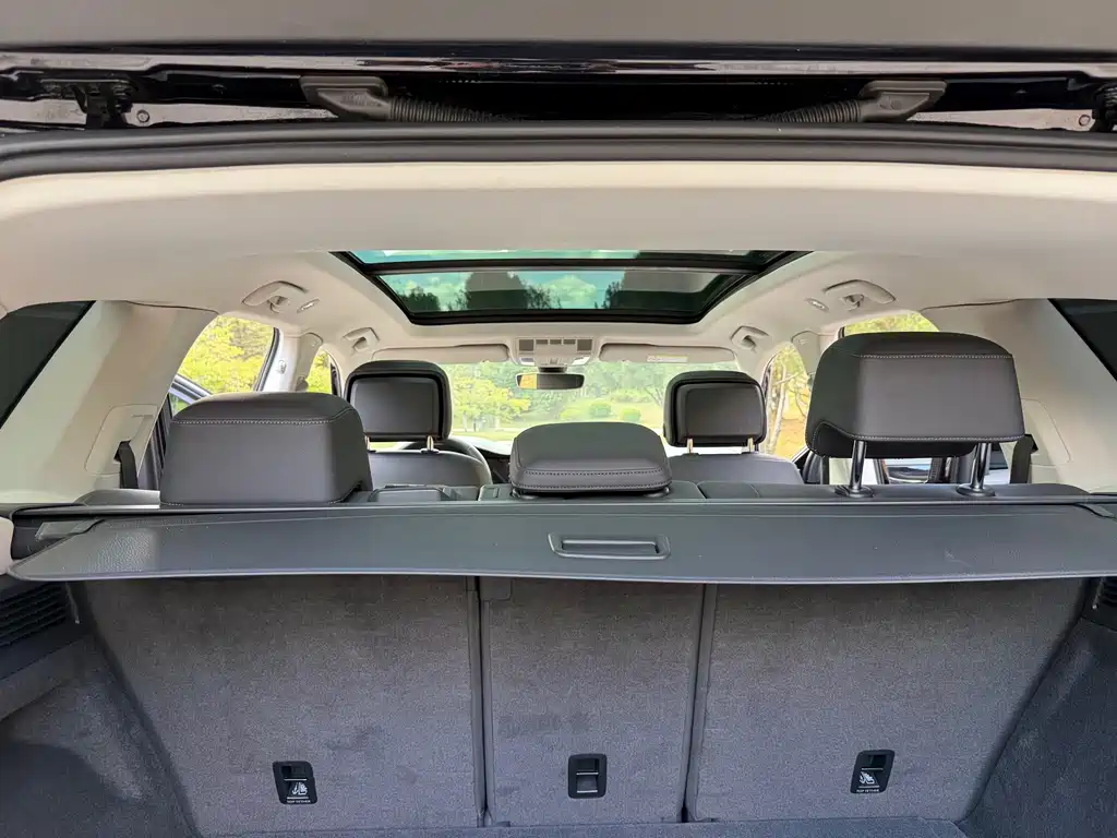 Volkswagen Touareg — миниатюра 16