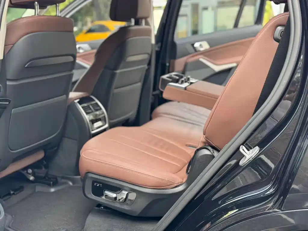 BMW X7 — миниатюра 10