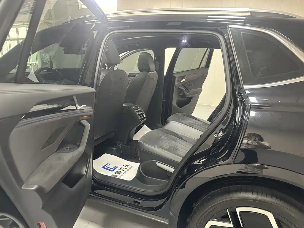 Volkswagen Tiguan L — миниатюра 12