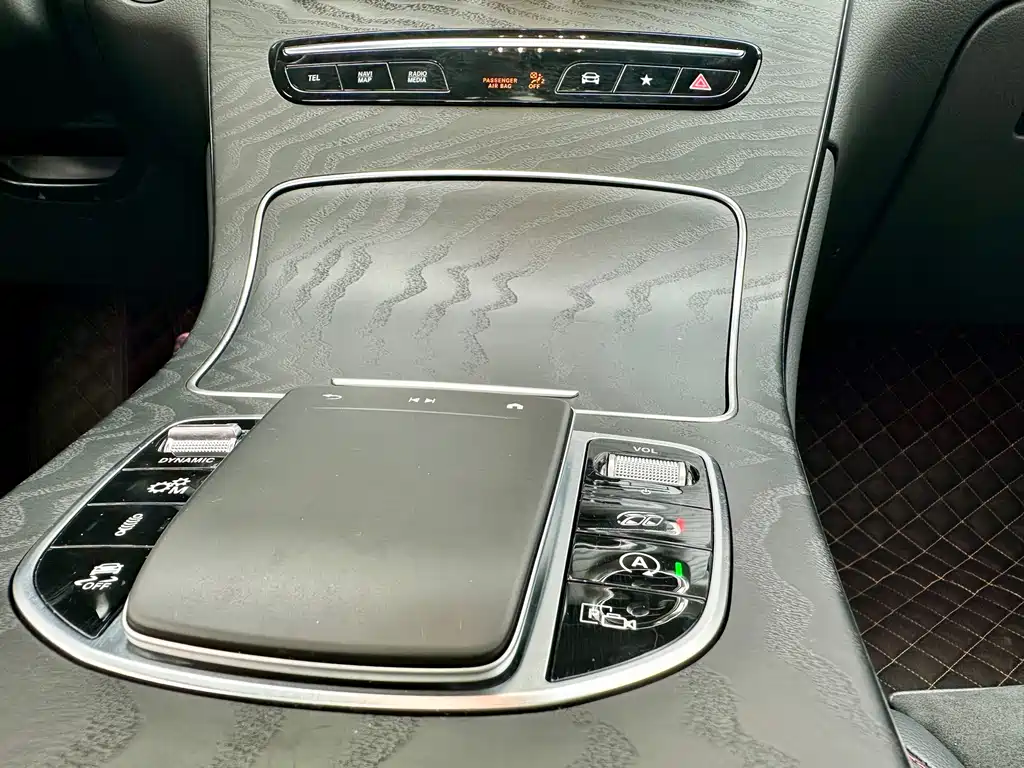 MERCEDES-BENZ GLC AMG