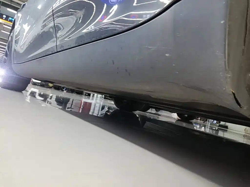 Tesla Model Y — миниатюра 22