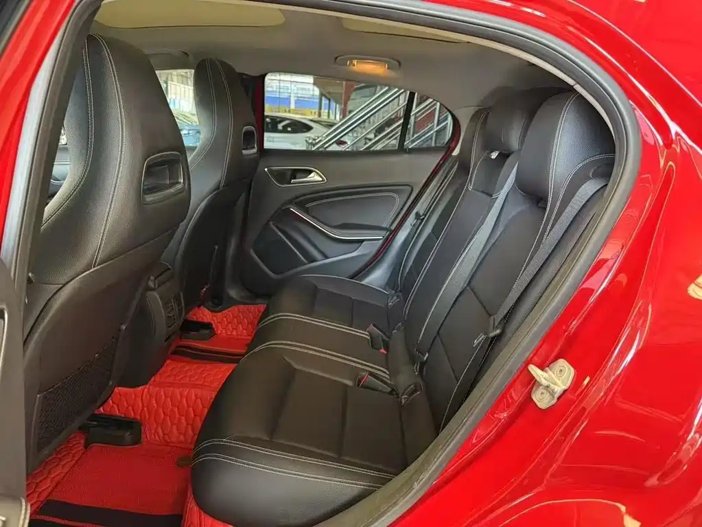 Mercedes-Benz GLA — миниатюра 6