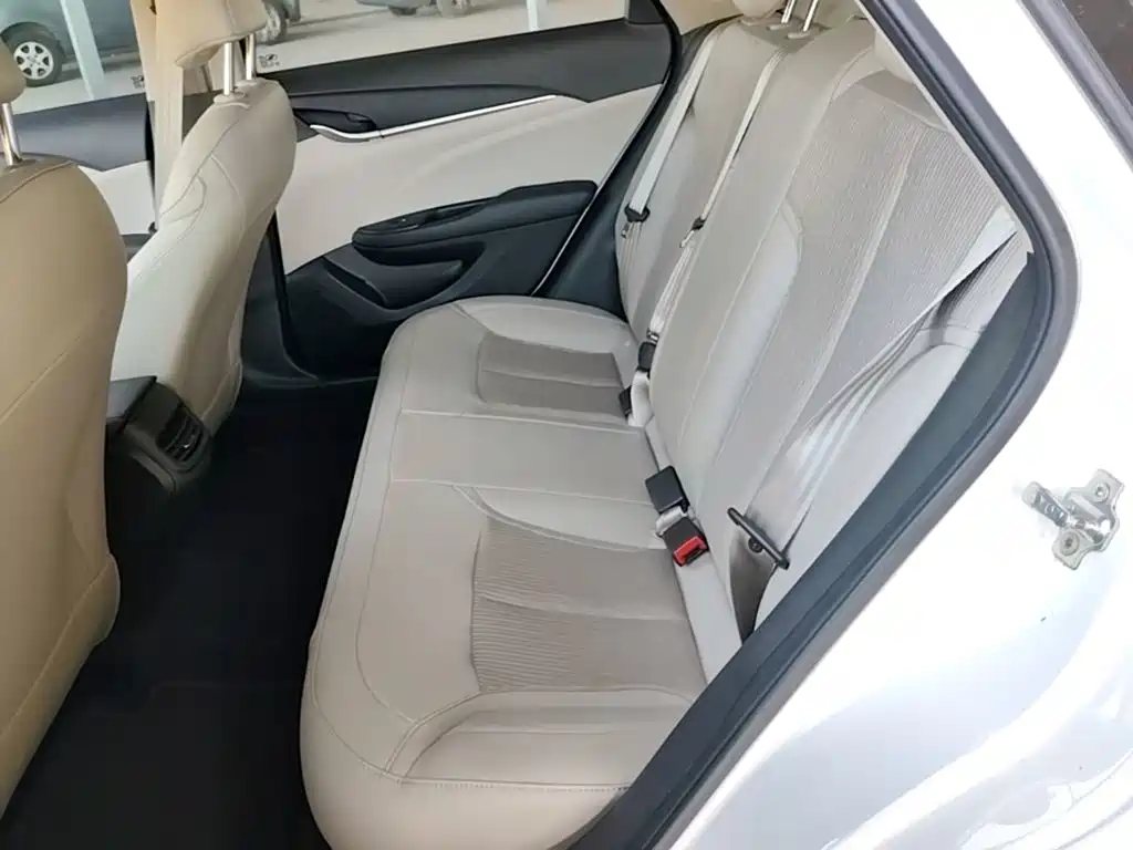 Buick Excelle — миниатюра 17