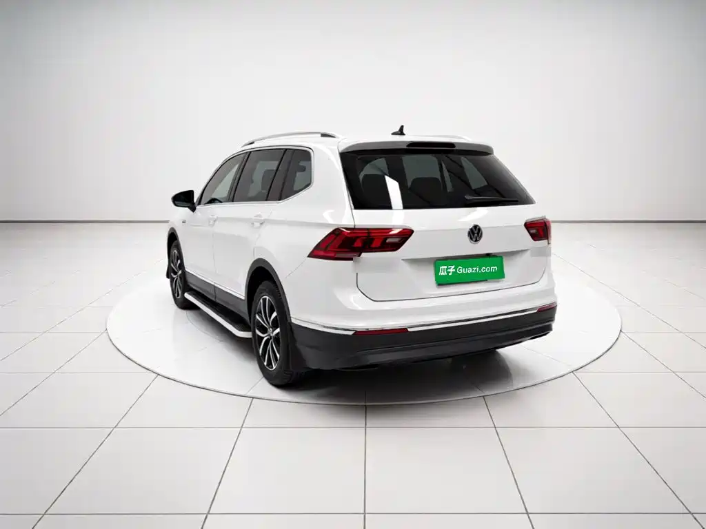 Volkswagen Tiguan L — миниатюра 4