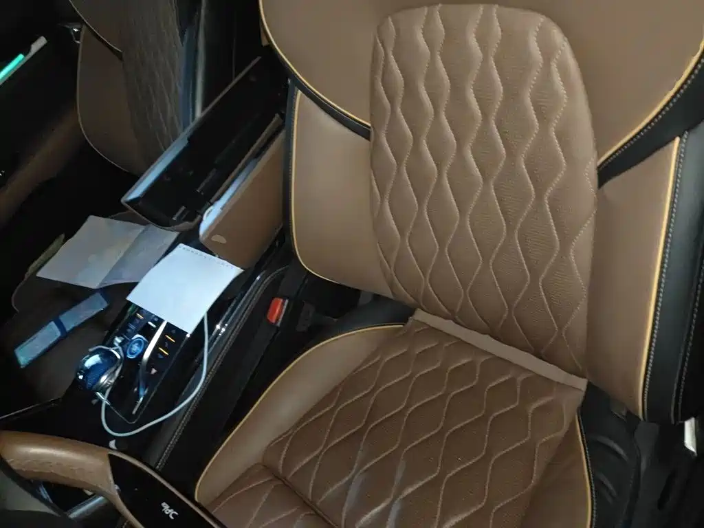 BYD Tang New Energy — миниатюра 8