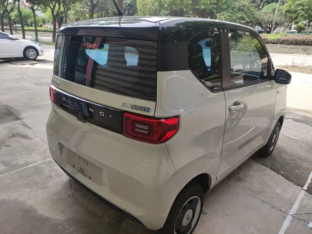 Wuling MINIEV — миниатюра 7