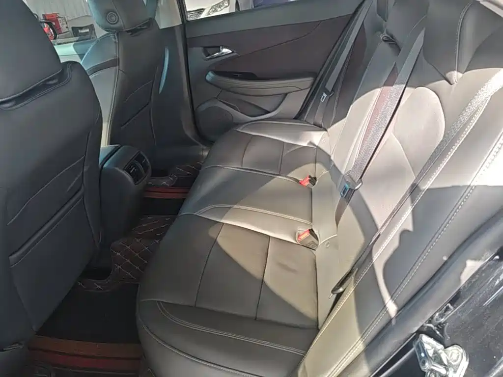 Chevrolet Malibu — миниатюра 17