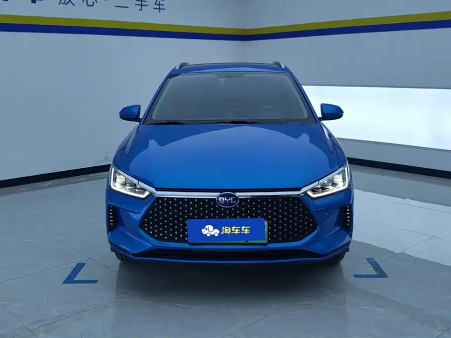 BYD E2
