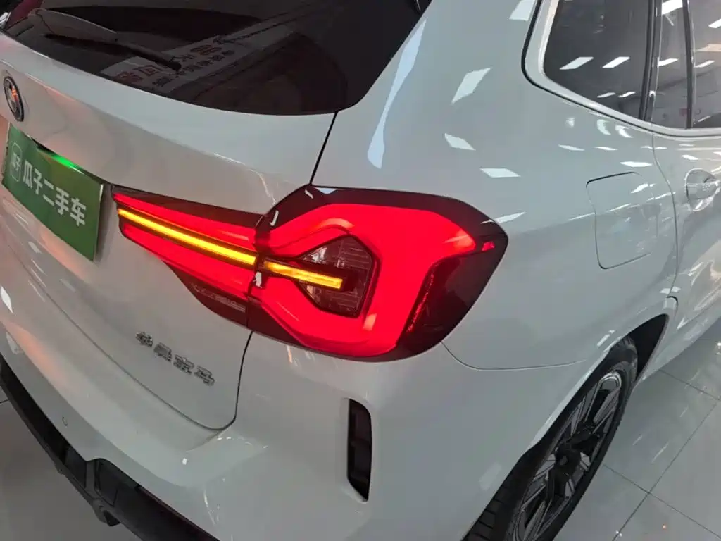 BMW iX3 — миниатюра 8