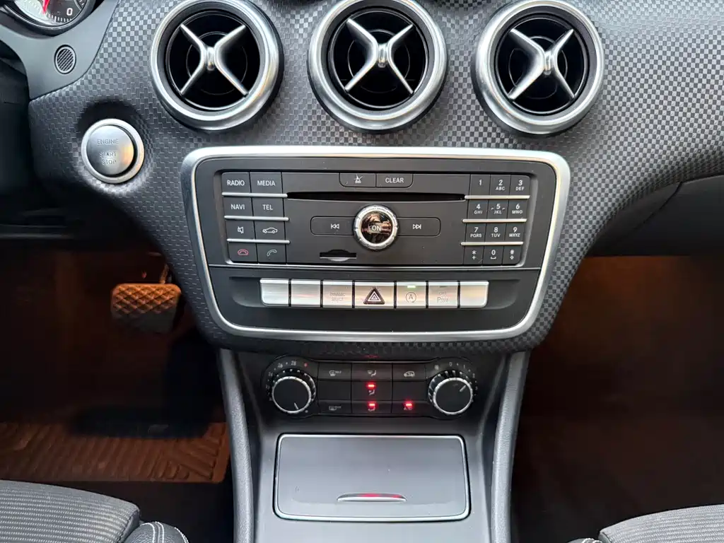 Mercedes-Benz A-Class (Import) — миниатюра 11