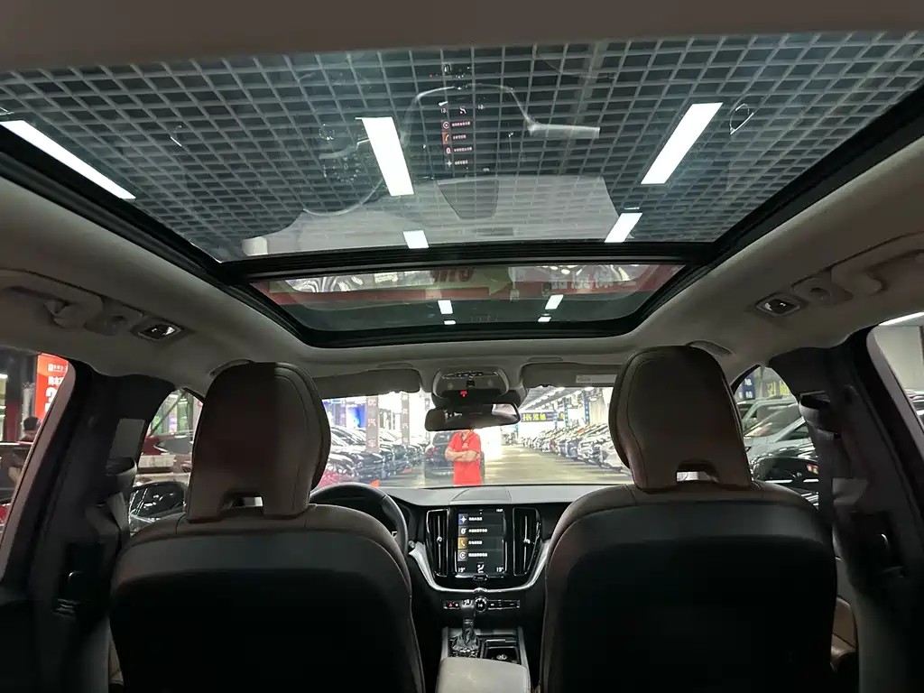 Volvo XC60 — миниатюра 15