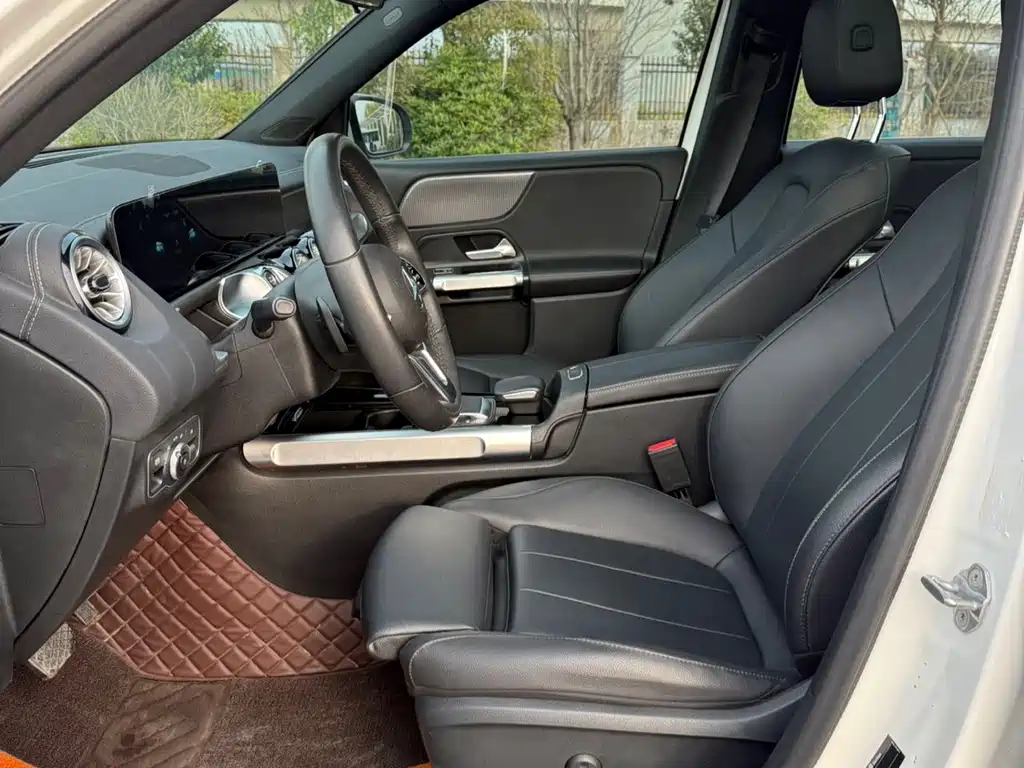Mercedes-Benz GLB — миниатюра 7